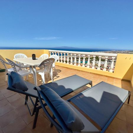 아데제 Penthouse With Ocean Views - Torviscas 아파트 외부 사진
