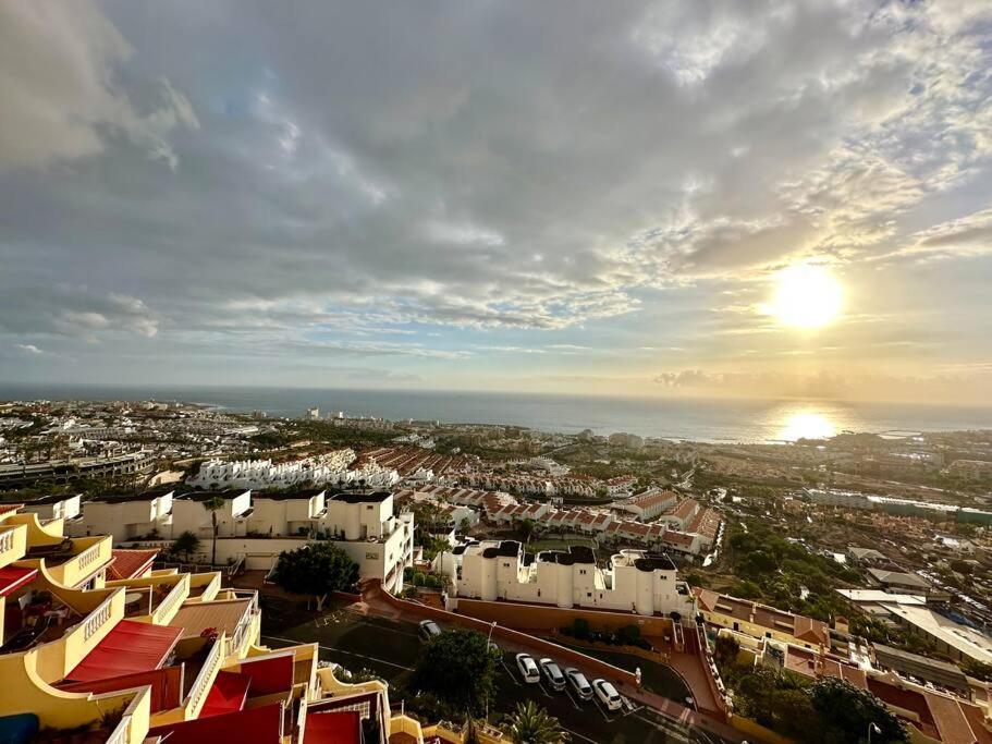 아데제 Penthouse With Ocean Views - Torviscas 아파트 외부 사진